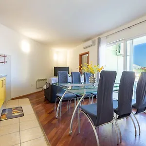 Nika Aparment With Large Balcony And Bbq Apartament